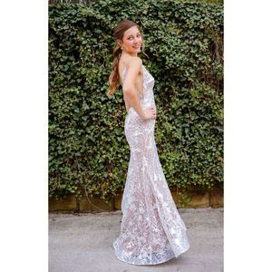 White 2Cute Size 0 Mermaid dress